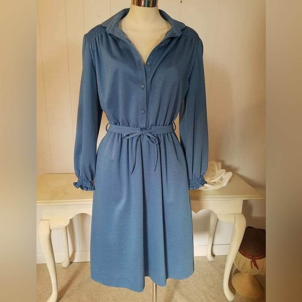Late 70s/80s German Oestreich dress in Copenhagen or cornflower blue jersey.